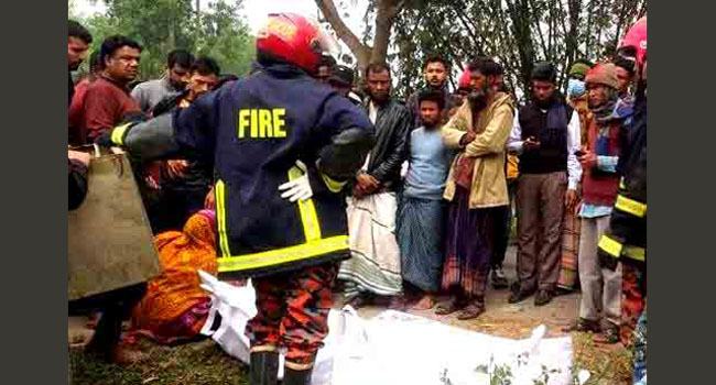 শায়েস্তাগঞ্জে ট্রাক্টরচাপায় পথচারী নিহত, সড়ক অবরোধ
