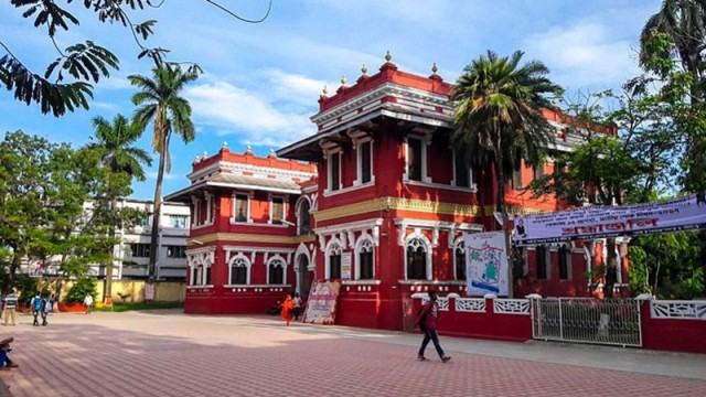 ফেসবুকে ‘হা হা’ রিঅ্যাক্ট দেয়ায় রাজশাহীতে সহপাঠীকে ছুরিকাঘাত