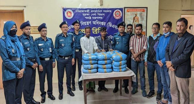 বরিশালে ৩৫ কেজি গাঁজাসহ গ্রেফতার ২, প্রাইভেটকার জব্দ