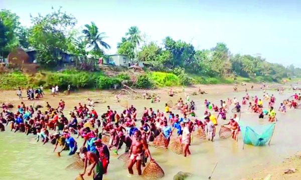 আত্রাইয়ে পলো উৎসব