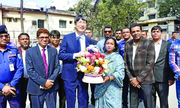 নাসিকের উন্নয়ন কার্যক্রম পরিদর্শন করলেন জাপানি রাষ্ট্রদূত