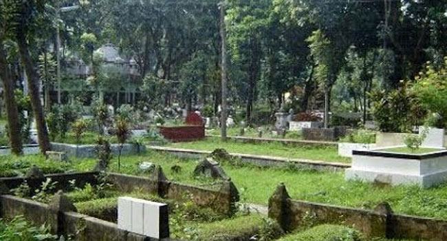 কবরে প্রশ্ন করা হবে না যাদেরকে