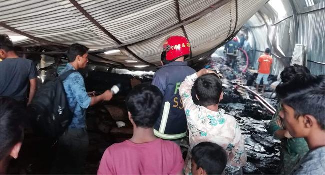 ফতুল্লায় কার্টন কারখানায় আগুন