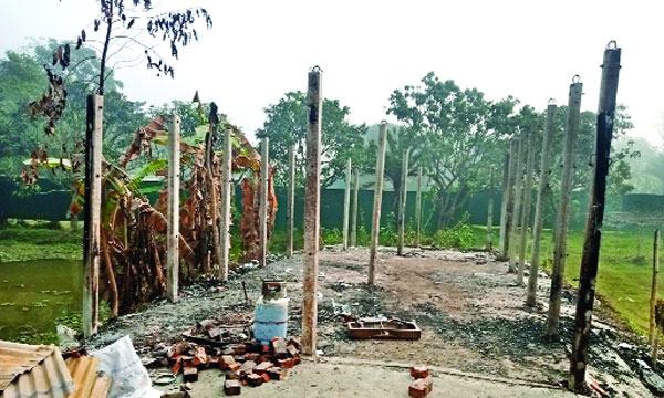রূপগঞ্জে দোকান ও রেস্টুরেন্টে আগুন : ৮ দিনেও মামলা নেয়নি পুলিশ