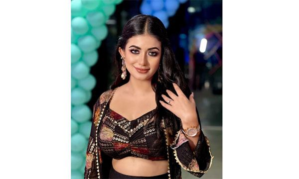ঈদেই মন্দিরা’র কাজল রেখা