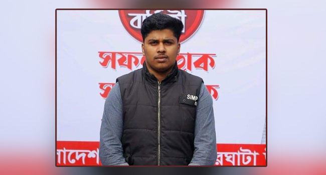 পাথরঘাটায় সাংবাদিকের উপর ছাত্রলীগ নেতার হামলা
