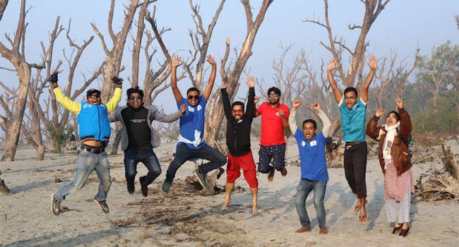 দর্শনার্থীদের চোখে ‘সাগরকন্যা’ কুয়াকাটা