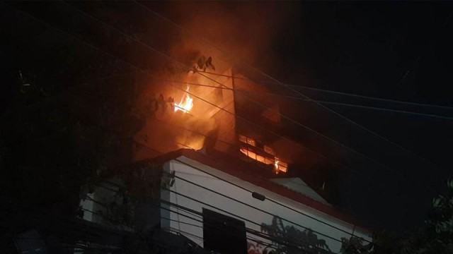 গুলশানে বহুতল ভবনের আগুন নিয়ন্ত্রণে, একজনের মৃত্যু