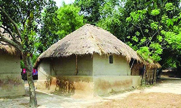 গ্রামবাংলার ঐতিহ্য ‘ছনের ঘর’ বিলুপ্তির পথে