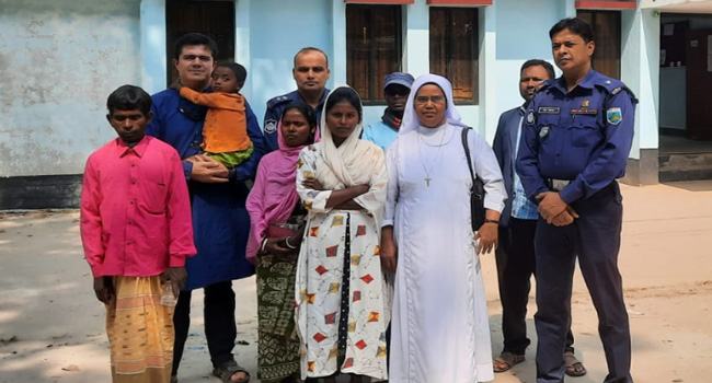 নওগাঁর নিখোঁজ দু’বোনকে দিনাজপুরে উদ্ধার