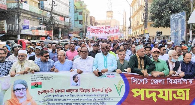 আওয়ামী লীগের মতো নির্লজ্জ সরকার বিশ্বের কোথাও নেই : খন্দকার মুক্তাদির