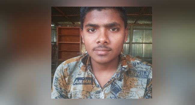 টাকার অভাবে সন্তানের চিকিৎসা করাতে পারছেন না রিকশাচালক বাবা