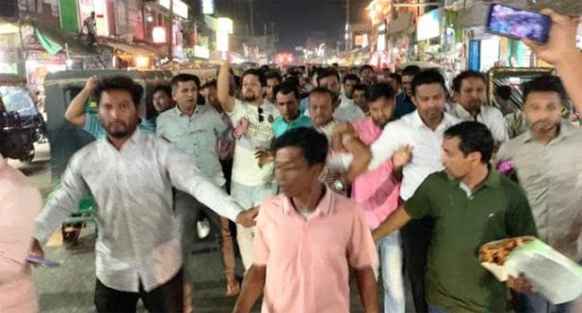 বিএনপি নেতা সালাহউদ্দিনের খালাসের খবরে আনন্দ মিছিল ও মিষ্টি বিতরণ