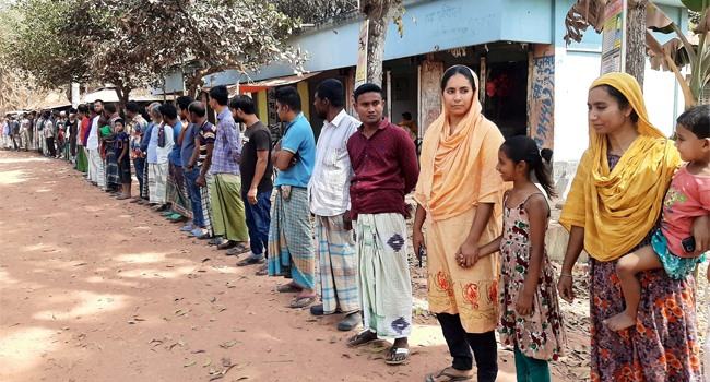 বড়াইগ্রামে দ্রুত রাস্তা সংস্কারের কাজ সম্পন্নের দাবি