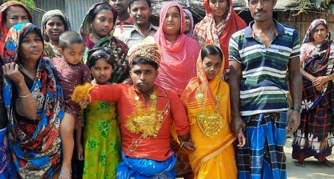 শৈলকুপায় ৪২ ইঞ্চি উচ্চতার বর-কনের বিয়ে সম্পন্ন