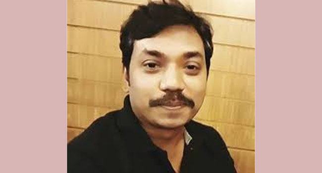 ৭ তলা থেকে লাফ দিয়ে স্ত্রীর আত্মহত্যা : নারায়ণগঞ্জের প্যানেল মেয়র বাদলকে নিয়ে গেছে ডিবি