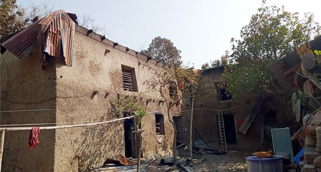রাণীনগরে আগুনে পুড়ে ছাই ৭টি বাড়ি, নিহত-১