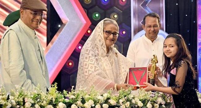 জাতীয় চলচ্চিত্র পুরস্কার ২০২১ প্রদান করলেন প্রধানমন্ত্রী