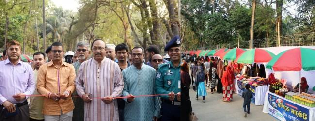 প্রথমবারের মতো রাজশাহীতে চালু হলো হলিডে মার্কেট