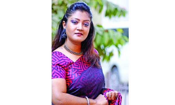 প্রকাশিত হলো শারমিন কেয়া’র ‘চাইলে কি সব’