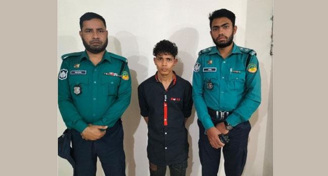 গাজীপুরে বাড়িওয়ালার ছেলেকে গলাকেটে খুন