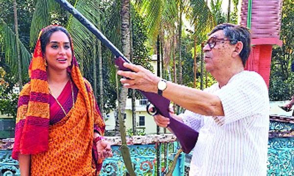 আবুল হায়াতের নির্দেশনায় মম