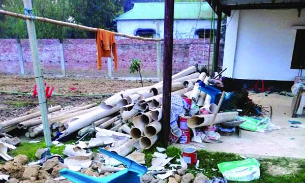 ভালুকায় নির্মাণাধীন ফ্যাক্টরিতে হামলা ও ভাঙচুর