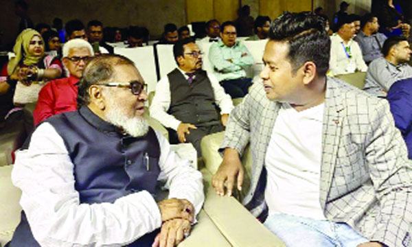 পরিপাটি- গোছানো অনুষ্ঠানে সামছুল হুদায় মুগ্ধ মন্ত্রী