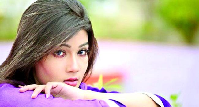 মাহি ও তার স্বামীর বিরুদ্ধে ২ মামলা