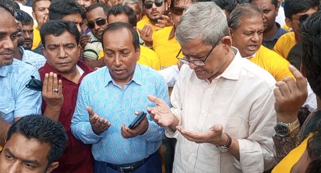 বেতাগীতে শিক্ষা প্রতিষ্ঠানের ভিত্তিপ্রস্তর স্থাপন করলেন মির্জা ফখরুল