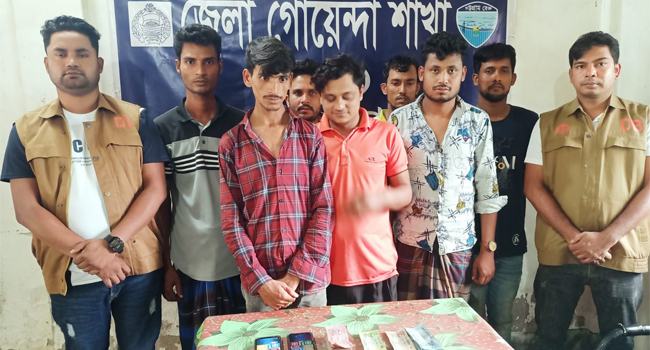 নোয়াখালীতে মোবাইলে লুডু জুয়া, গ্রেফতার ৭