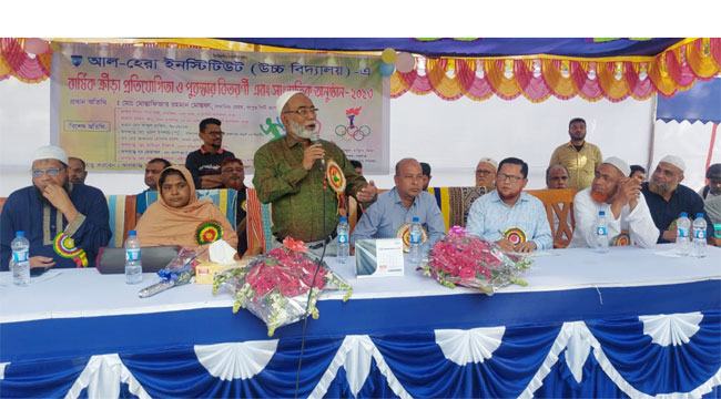 ‘লেখাপড়ার পাশাপাশি ভালো মানুষ হয়ে মানুষের সেবা করতে হবে’
