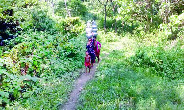 মিরসরাইয়ে ক্ষুদ্র নৃগোষ্ঠী পাড়ায় সুপেয় পানির তীব্র সঙ্কট