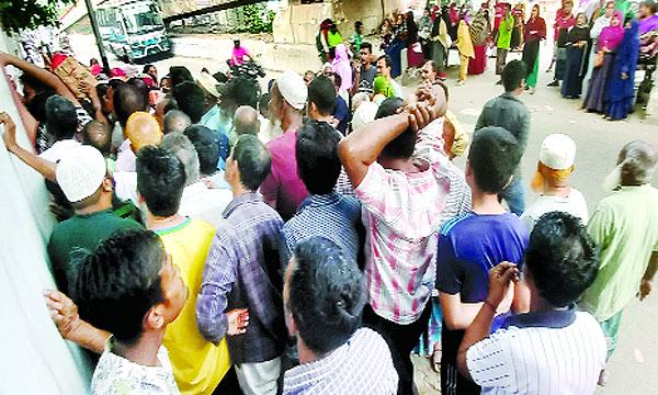 রোজা শুরু না হতেই জনজীবনে নাভিশ্বাস