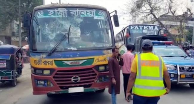 গাংনীতে বাসের ধাক্কায় শিক্ষক নিহত