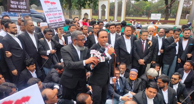 ‘ব্যত্যয় একটা কিছু হয়েছে’