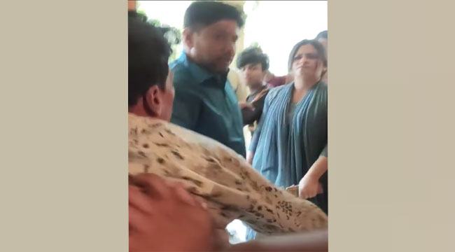 শ্রেণিকক্ষে আটকে বাবা-ছেলেকে নির্যাতন, অভিযোগ স্কুলশিক্ষিকার বিরুদ্ধে