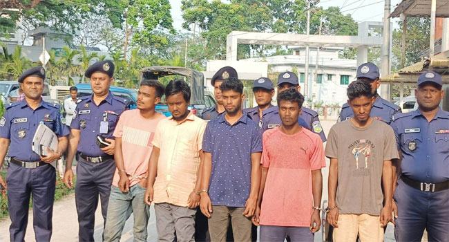 হালুয়াঘাটে দিনদুপুরে ডাকাতির ঘটনায় পাঁচজন গ্রেফতার