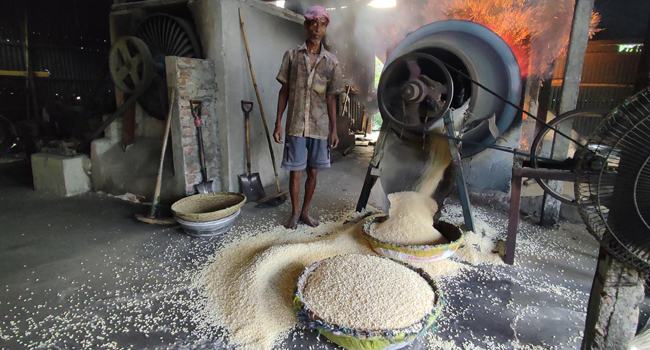 নারান্দিয়ার মুড়ির নেই কোনো জুড়ি