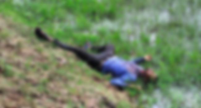 হালুয়াঘাটে যুবকের গলা কাটা লাশ উদ্ধার