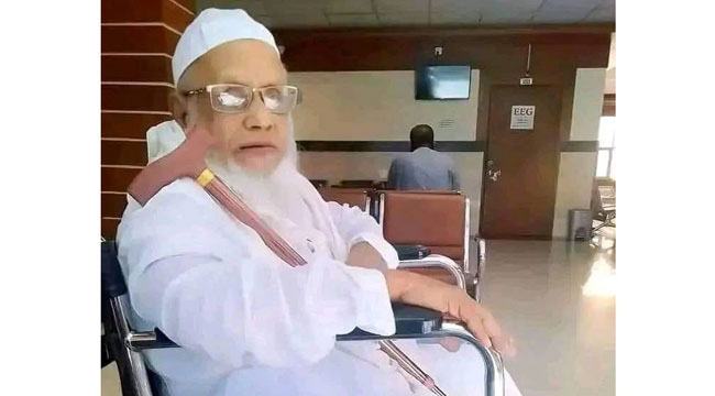 লাখো জনতার অংশগ্রহণে হাটহাজারী মাদরাসার প্রধান মুফতি নূর আহমাদের জানাজা সম্পন্ন