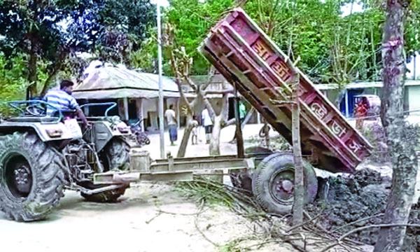 পাঁচবিবিতে জমি দখলের পাঁয়তারার অভিযোগ