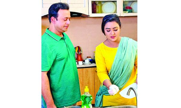 রিয়াজের সাথে বিজ্ঞাপনে তানহা