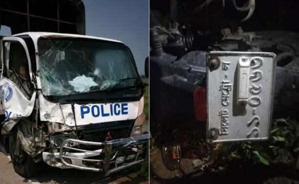 পুলিশের পিকআপ-ট্রাক-মোটরসাইকেলের ত্রিমুখী সংঘর্ষ, নিহত ২
