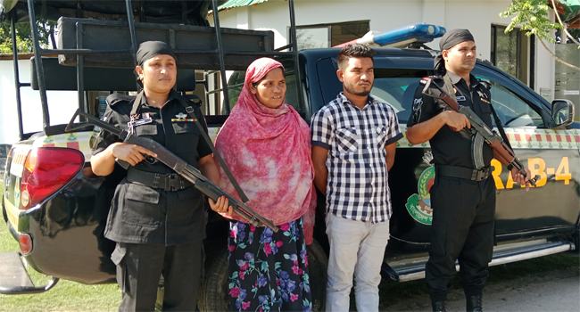 নিজের স্ত্রীর হাতেই খুন হন গাড়িচালক আতিয়ার, গ্রেফতার ২