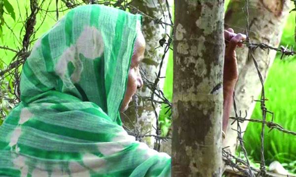 রোহিঙ্গা ক্যাম্প এলাকার স্থানীয়দের দুর্ভোগের শেষ নেই