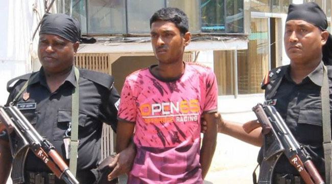 কক্সবাজারে অস্ত্র ও গুলিসহ রোহিঙ্গা যুবক আটক, ক্যাম্পে অস্ত্র সরবরাহের অভিযোগ