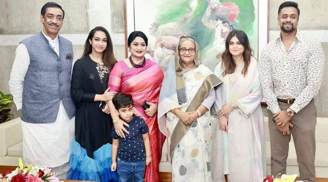প্রধানমন্ত্রীর সাথে শামীম ওসমান পরিবারের সাক্ষাৎ