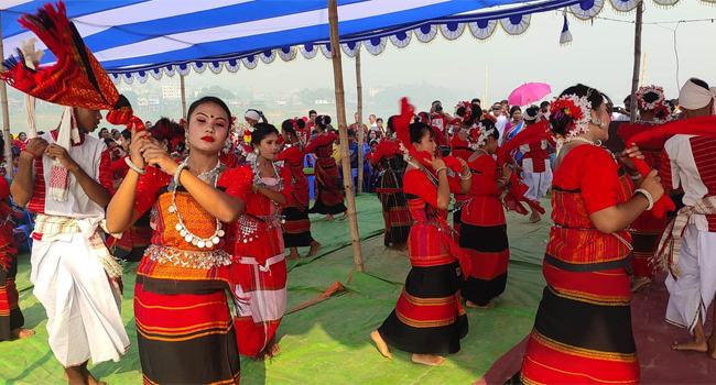 বর্ণিল আয়োজনে রাঙ্গামাটিতে বৈসাবি উৎসব শুরু