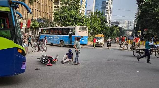 সড়ক দুর্ঘটনার তথ্য প্রকাশে বেসরকারি সংস্থাগুলোর ওপর সরকারের কড়াকড়ি